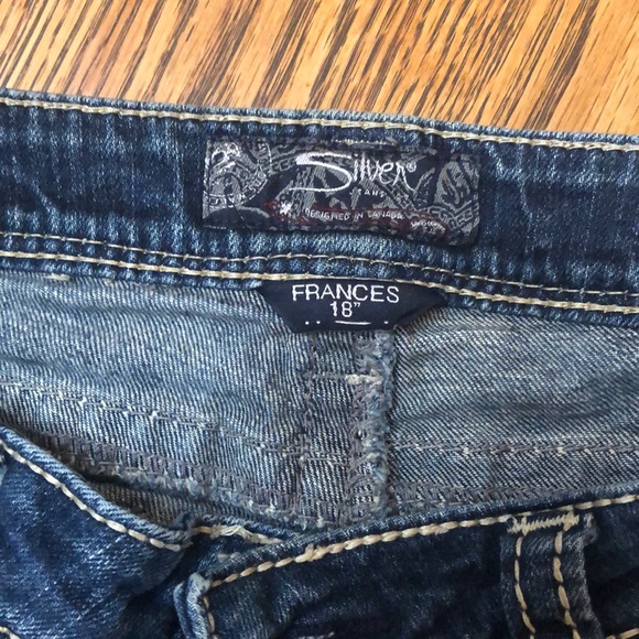 Silver jeans Frances 18” - Picture 5 of 6
